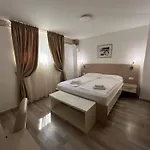 Minella Frühstückspension 3*